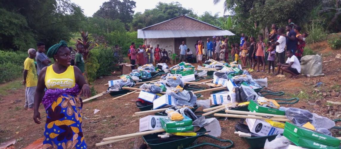 farmers receiving farming implements